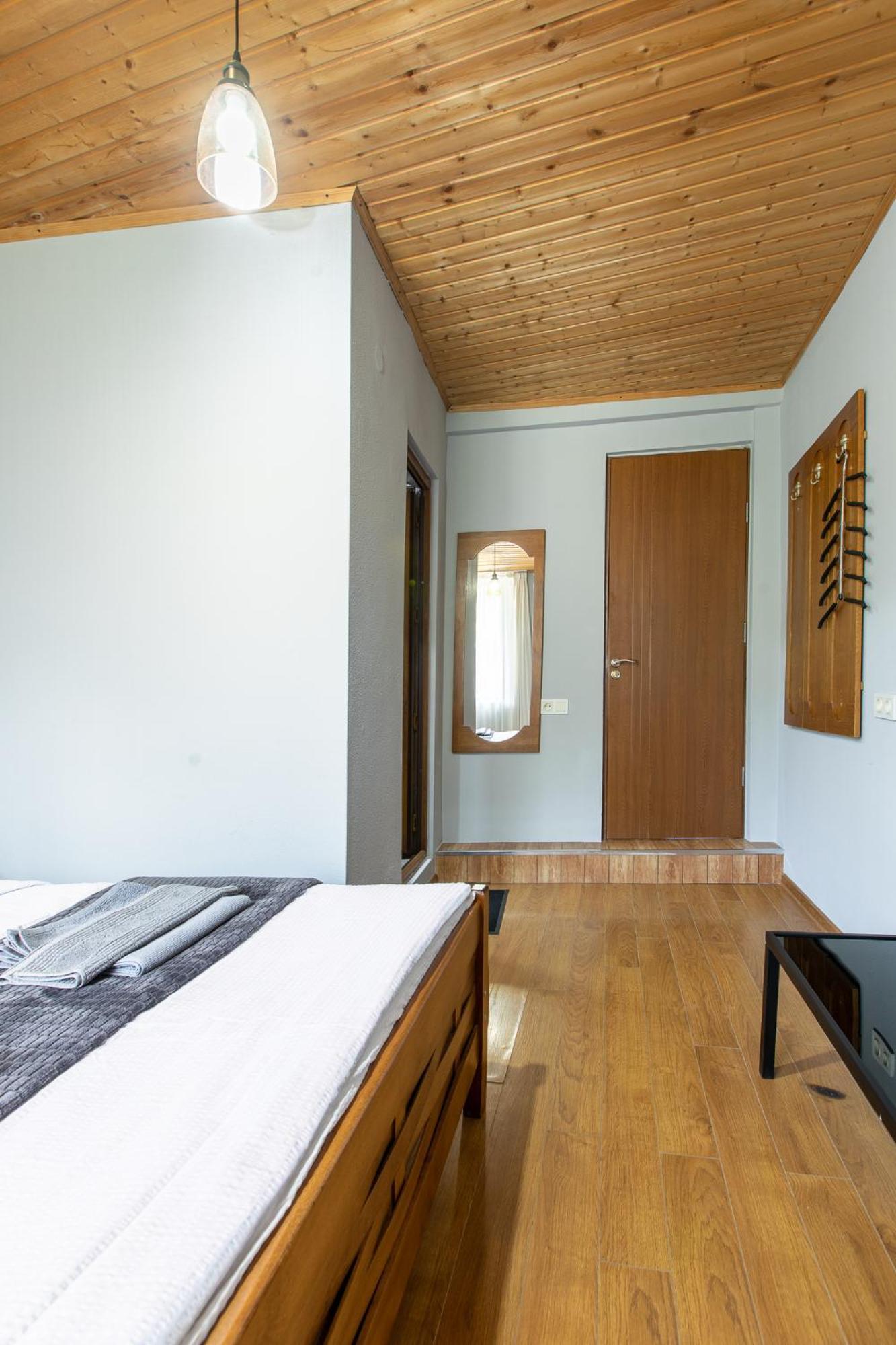 Guest House Nikala Mestia Luaran gambar