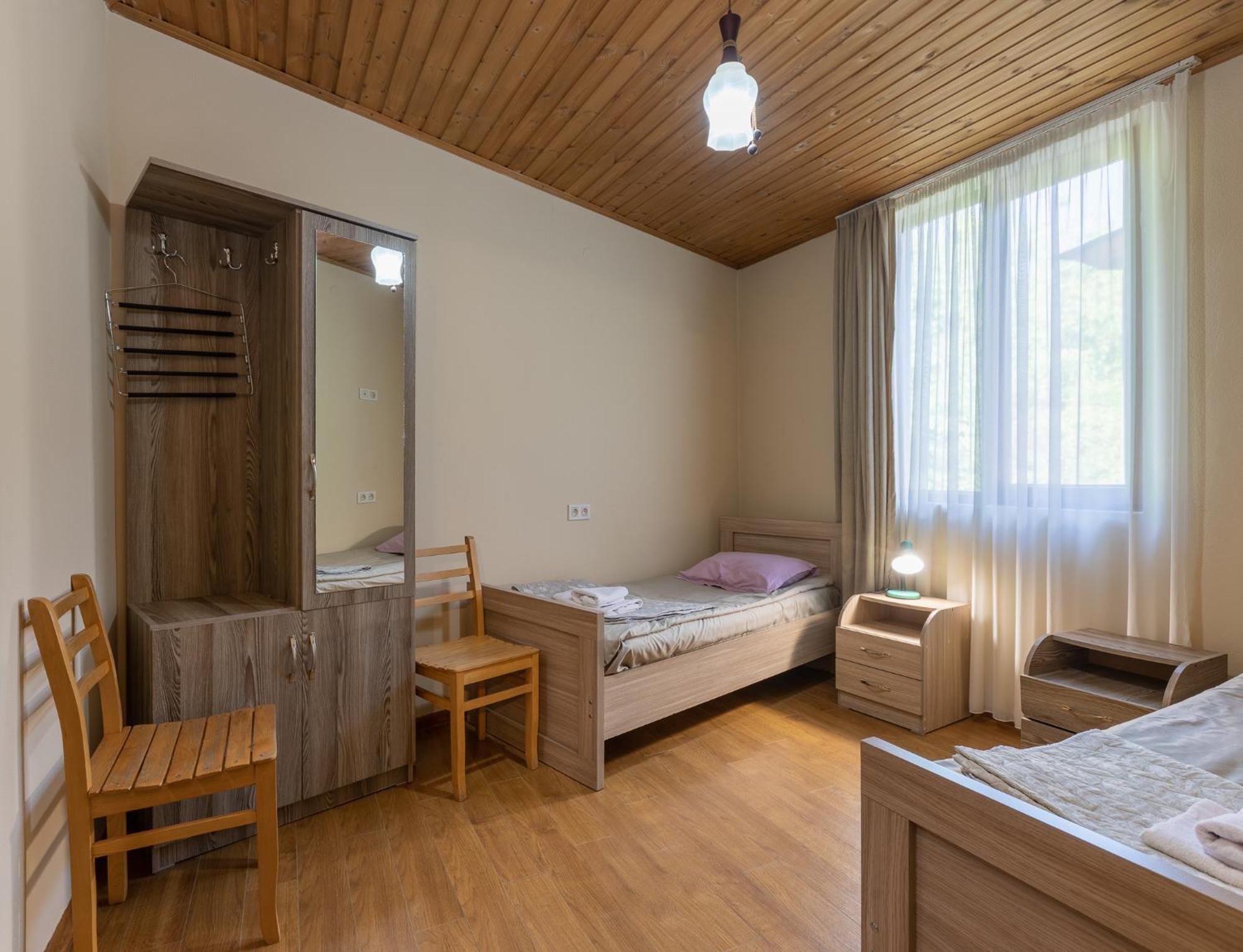 Guest House Nikala Mestia Luaran gambar