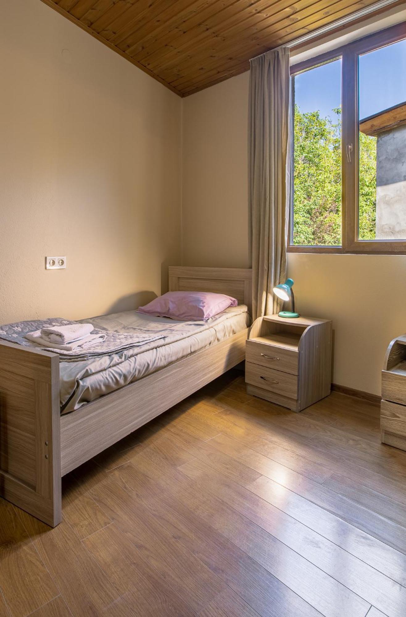 Guest House Nikala Mestia Luaran gambar