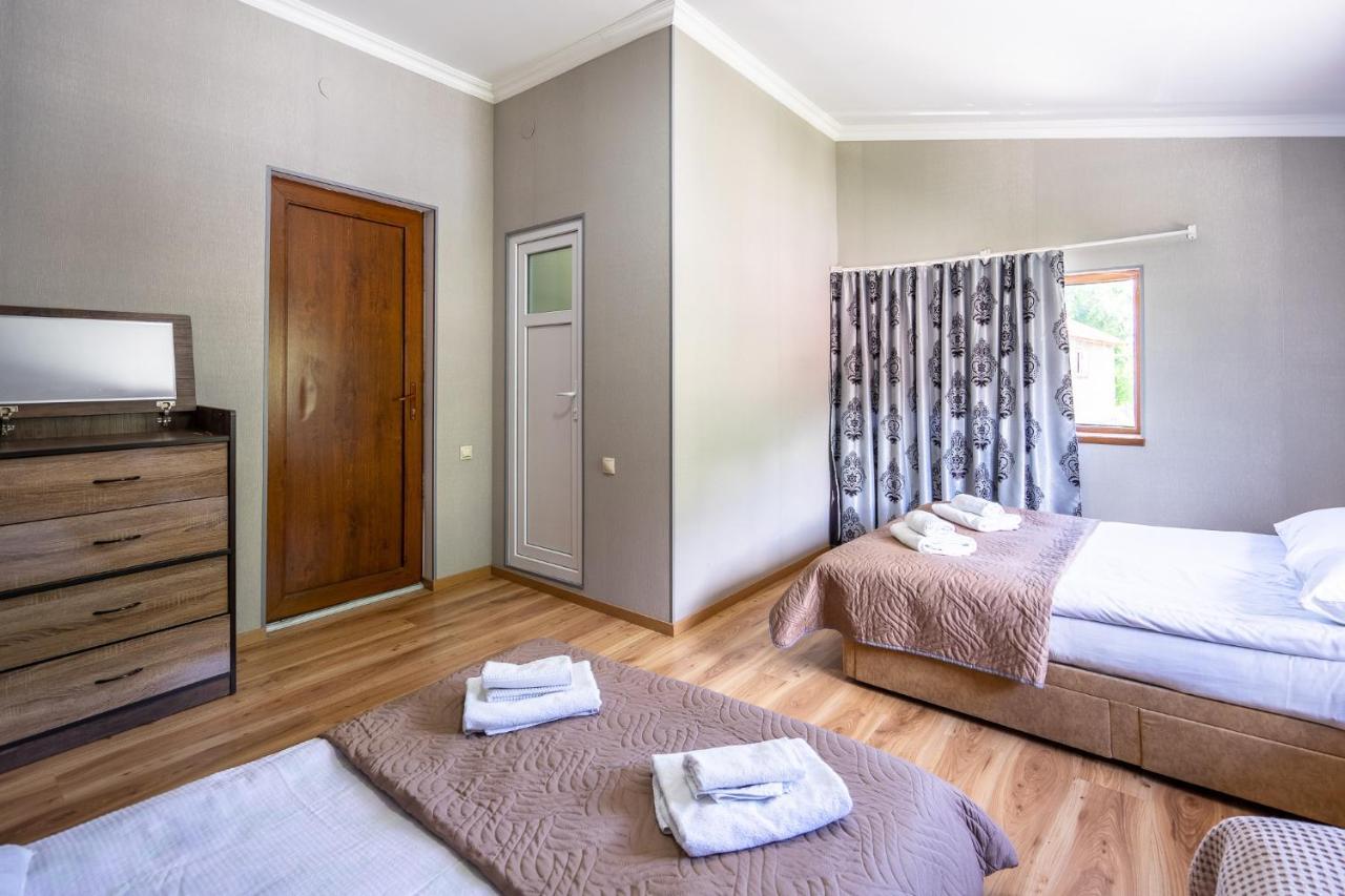 Guest House Nikala Mestia Luaran gambar