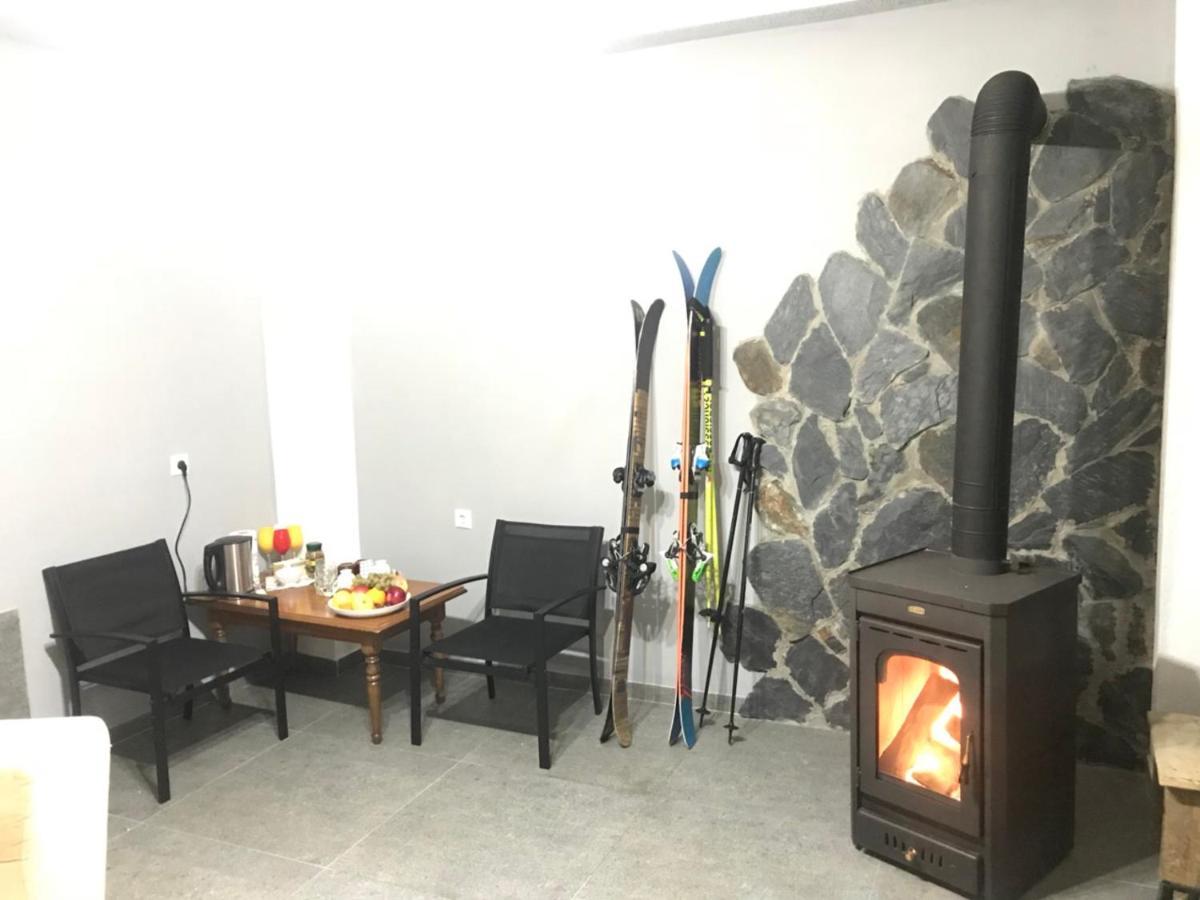 Guest House Nikala Mestia Luaran gambar