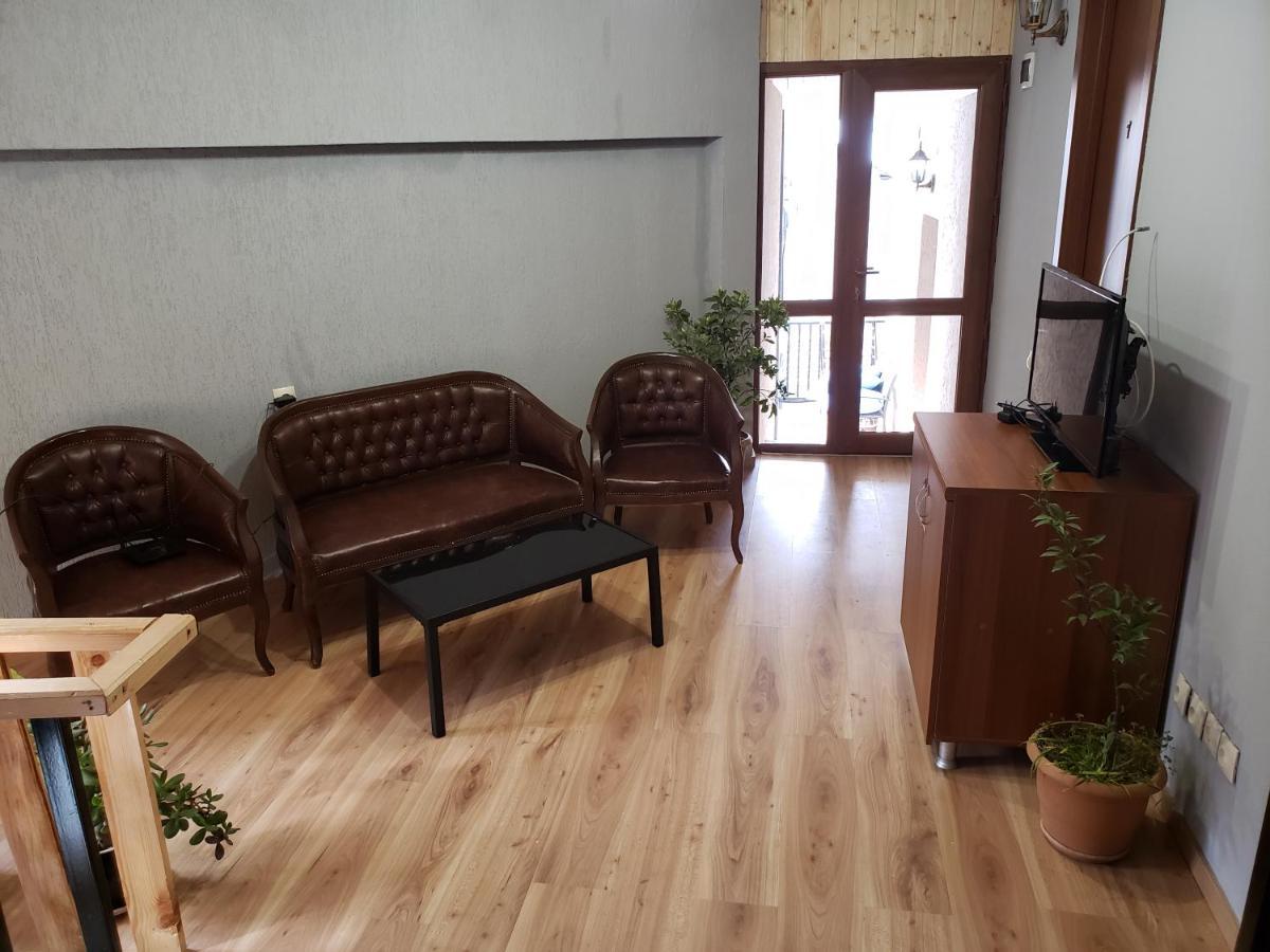 Guest House Nikala Mestia Luaran gambar